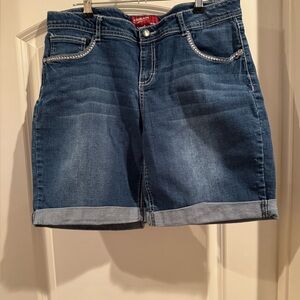 Jean capri shorts